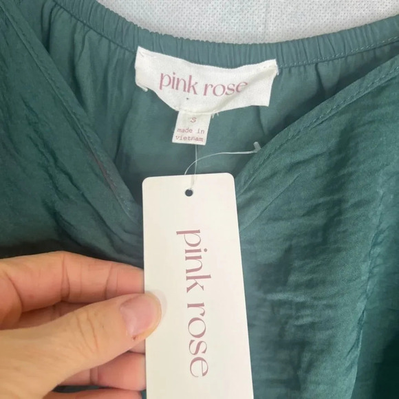 Pink Rose NWT Evergreen Long Sleeve Vneck Drawstring Pull Front Size Small - Picture 6 of 9